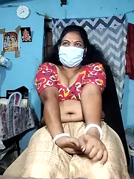Snapshot of Mis-maya chatting on July 5, 2026, 8:10 am Mis-maya online show from July 5, 2026, 8:10 am