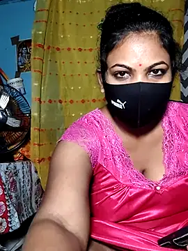 Snapshot of Mis-maya chatting on July 18, 2026, 11:30 pm Mis-maya online show from July 18, 2026, 11:30 pm