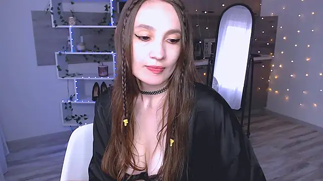 Snapshot of KianaNowak chatting on June 14, 2026, 2:24 am KianaNowak online show from June 14, 2026, 2:24 am