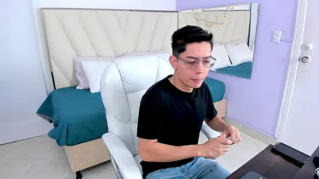 Snapshot of Ethan12_ chatting on June 16, 2026, 3:20 am Ethan12 online show from June 16, 2026, 3:20 am