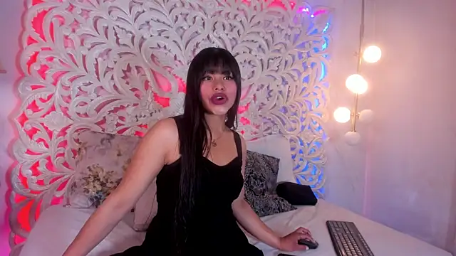 Natasha rosee  online show from July 23, 2026, 11:19 am