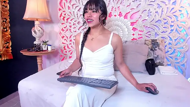 Natasha rosee  online show from July 30, 2026, 11:09 am