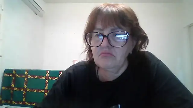 Snapshot of ErikaXShine chatting on July 5, 2026, 6:59 pm ErikaXShine online show from July 5, 2026, 6:59 pm