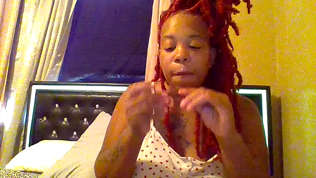 Snapshot of BoujieDee chatting on July 28, 2026, 4:39 pm BoujieDee online show from July 28, 2026, 4:39 pm