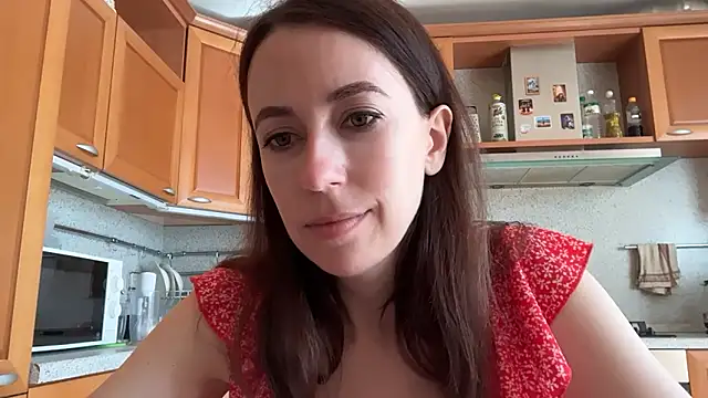 Snapshot of Flamingo_Queen chatting on June 18, 2026, 6:13 am Flamingo Queen online show from June 18, 2026, 6:13 am