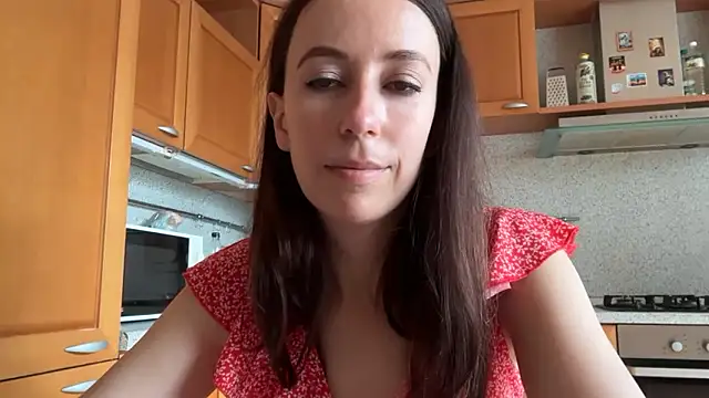 Snapshot of Flamingo_Queen chatting on June 19, 2026, 6:07 am Flamingo Queen online show from June 19, 2026, 6:07 am