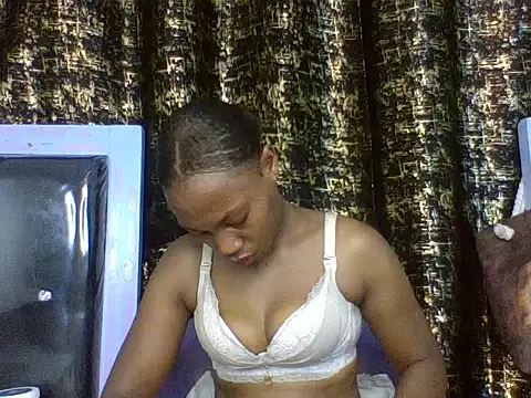 Snapshot of Lovey_daisy15 chatting on June 28, 2026, 1:44 am Lovey daisy15 online show from June 28, 2026, 1:44 am