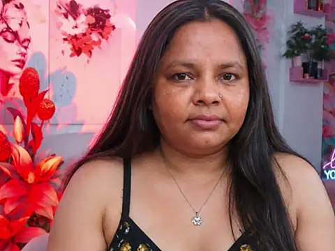 Snapshot of Binn_46 chatting on June 7, 2026, 8:23 pm Binn 46 online show from June 7, 2026, 8:23 pm