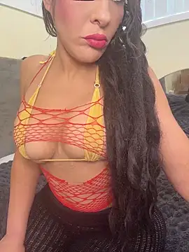 Snapshot of lindalove692003 chatting on June 7, 2026, 11:52 pm lindalove692003 online show from June 7, 2026, 11:52 pm
