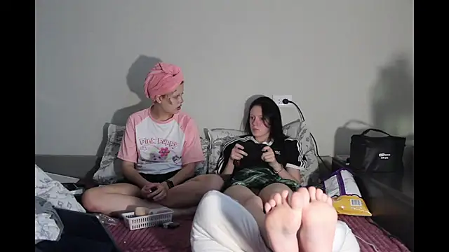 Snapshot of Catherine19Hunt chatting on June 28, 2026, 6:14 pm Catherine19Hunt online show from June 28, 2026, 6:14 pm