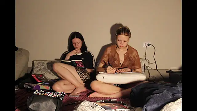 Snapshot of Catherine19Hunt chatting on July 2, 2026, 7:20 pm Catherine19Hunt online show from July 2, 2026, 7:20 pm