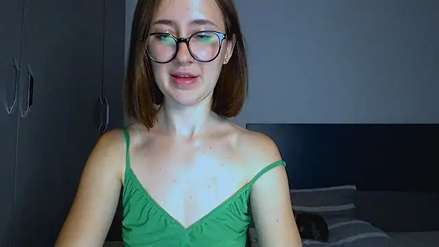 Snapshot of sofiacrystal chatting on June 10, 2026, 3:55 pm sofiacrystal online show from June 10, 2026, 3:55 pm