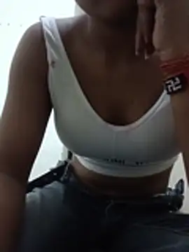 Snapshot of baby_girl_099 chatting on July 9, 2026, 1:04 pm baby girl 099 online show from July 9, 2026, 1:04 pm