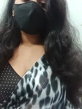 Clara-Lilly online show from June 30, 2026, 5:19 am