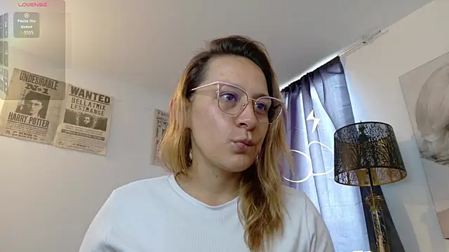 Snapshot of amanda_ferrer chatting on July 2, 2026, 1:50 pm amanda ferrer online show from July 2, 2026, 1:50 pm