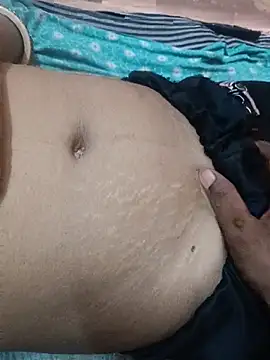 Snapshot of sexybhabi114 chatting on July 25, 2026, 4:37 pm sexybhabi114 online show from July 25, 2026, 4:37 pm