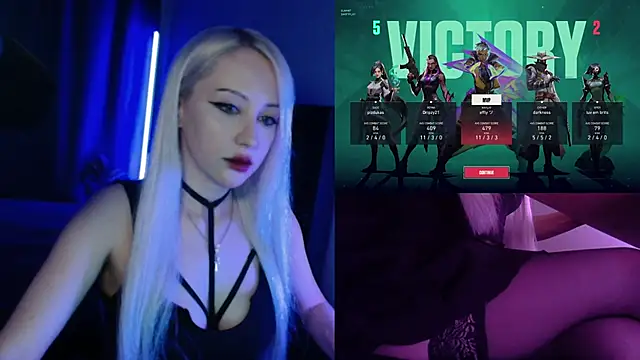 Snapshot of roxxyrowe chatting on July 2, 2026, 3:23 am roxxyrowe online show from July 2, 2026, 3:23 am