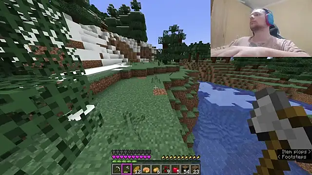 Snapshot of DemonHunterBoy chatting on June 9, 2026, 9:37 pm DemonHunterBoy online show from June 9, 2026, 9:37 pm