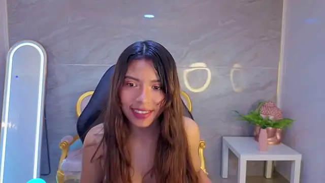 Snapshot of lisa_s1 chatting on July 4, 2026, 8:15 pm lisa s1 online show from July 4, 2026, 8:15 pm