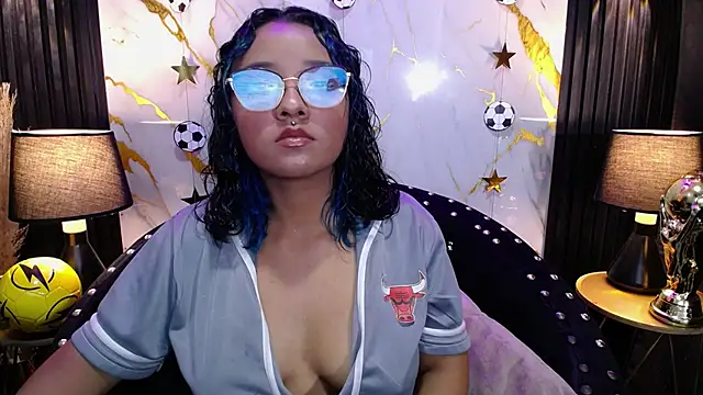 Snapshot of JuicyBoobix chatting on June 11, 2026, 1:31 pm JuicyBoobix online show from June 11, 2026, 1:31 pm
