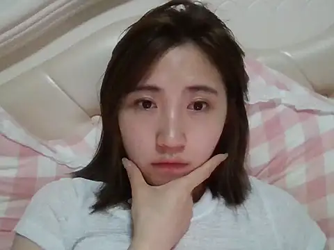 Snapshot of yiyi13 chatting on June 14, 2026, 12:07 pm yiyi13 online show from June 14, 2026, 12:07 pm