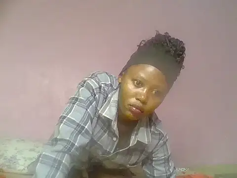 Snapshot of cute_bee chatting on June 18, 2026, 2:56 am cute bee online show from June 18, 2026, 2:56 am