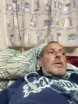 Snapshot of GeldenKuy chatting on June 24, 2026, 8:30 pm GeldenKuy online show from June 24, 2026, 8:30 pm