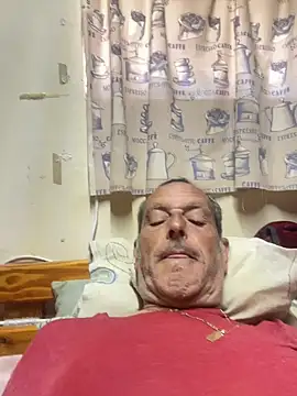 Snapshot of GeldenKuy chatting on June 26, 2026, 11:47 am GeldenKuy online show from June 26, 2026, 11:47 am