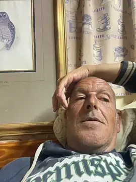 Snapshot of GeldenKuy chatting on July 9, 2026, 7:40 pm GeldenKuy online show from July 9, 2026, 7:40 pm