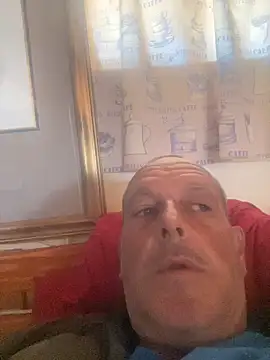 Snapshot of GeldenKuy chatting on July 18, 2026, 11:58 am GeldenKuy online show from July 18, 2026, 11:58 am
