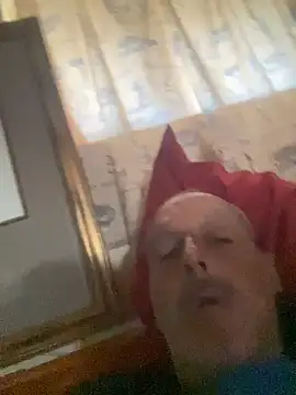 Snapshot of GeldenKuy chatting on July 22, 2026, 3:04 pm GeldenKuy online show from July 22, 2026, 3:04 pm