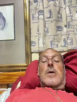 Snapshot of GeldenKuy chatting on July 25, 2026, 6:38 pm GeldenKuy online show from July 25, 2026, 6:38 pm