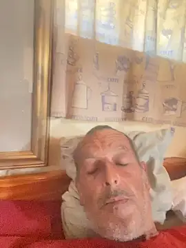 Snapshot of GeldenKuy chatting on August 9, 2026, 12:54 pm GeldenKuy online show from August 9, 2026, 12:54 pm