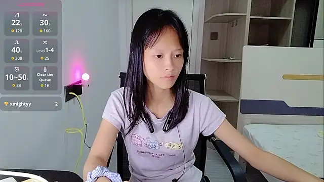 xiaoyu-22 online show from June 10, 2026, 8:13 am