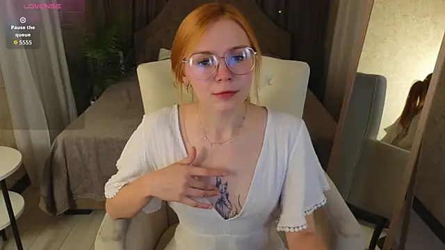 Snapshot of memymee_ chatting on July 21, 2026, 1:30 am memymee online show from July 21, 2026, 1:30 am