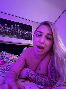 Snapshot of xLexi chatting on July 10, 2026, 8:11 pm xLexi online show from July 10, 2026, 8:11 pm