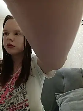 Sara liss online show from June 17, 2026, 1:19 am