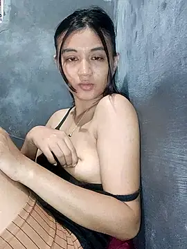 Snapshot of Rayya_4yy chatting on July 19, 2026, 9:40 pm Rayya 4yy online show from July 19, 2026, 9:40 pm