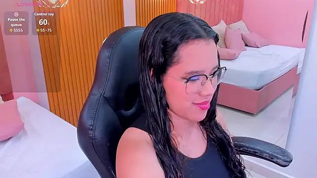 Snapshot of shayra_alina chatting on July 20, 2026, 4:16 am shayra alina online show from July 20, 2026, 4:16 am