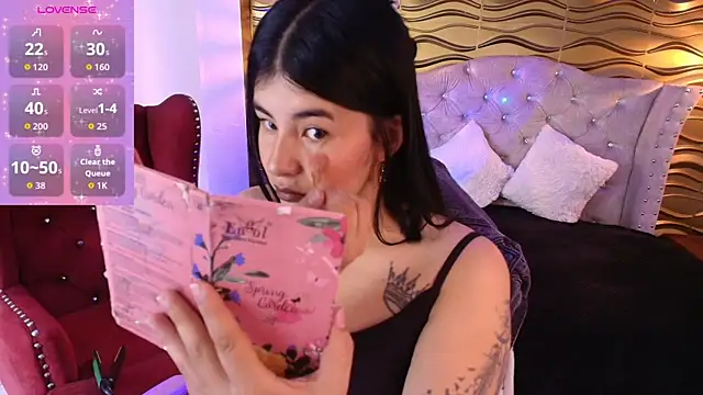 Snapshot of _Ninaharpper chatting on June 26, 2026, 1:04 pm Ninaharpper online show from June 26, 2026, 1:04 pm