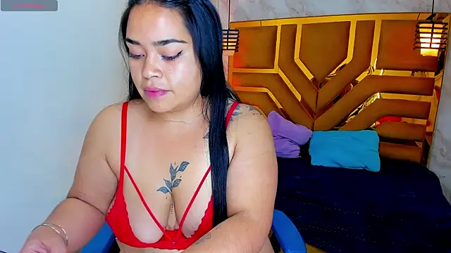 Snapshot of Violett_Cinnamon chatting on July 11, 2026, 11:02 am Violett Cinnamon online show from July 11, 2026, 11:02 am