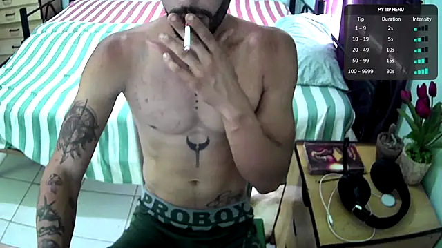 Snapshot of CubanHot27 chatting on June 19, 2026, 2:54 pm CubanHot27 online show from June 19, 2026, 2:54 pm