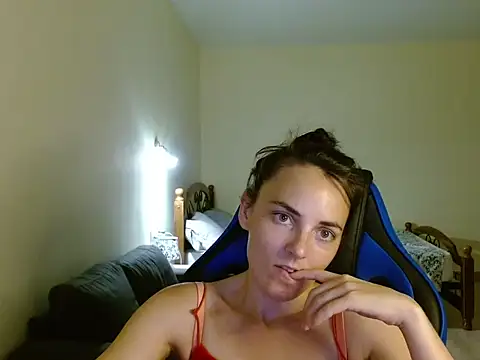 Snapshot of OliviaTheS chatting on June 27, 2026, 8:03 pm OliviaTheS online show from June 27, 2026, 8:03 pm