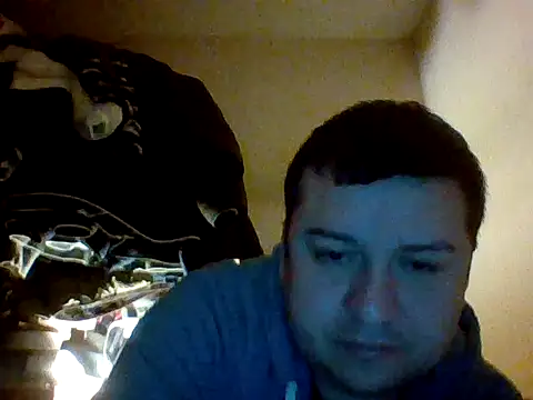 Snapshot of Frank06039CL chatting on July 4, 2026, 11:44 pm Frank06039CL online show from July 4, 2026, 11:44 pm