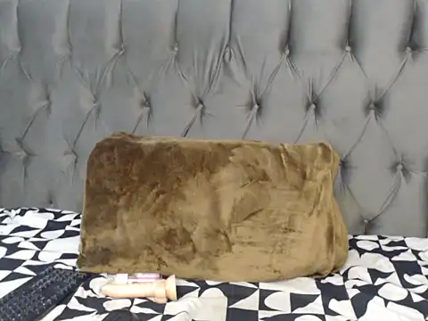 Loyal Alisha online show from June 25, 2026, 5:17 pm