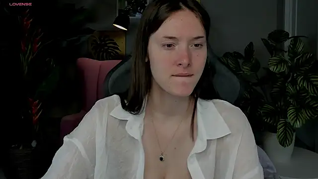 Snapshot of Eva_Leeee chatting on August 6, 2026, 4:58 am Eva Leeee online show from August 6, 2026, 4:58 am