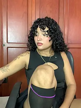 Snapshot of maryale01 chatting on July 23, 2026, 1:42 pm maryale01 online show from July 23, 2026, 1:42 pm