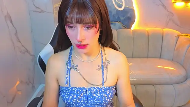 Snapshot of Lily_Tx chatting on June 21, 2026, 12:41 pm Lily Tx online show from June 21, 2026, 12:41 pm
