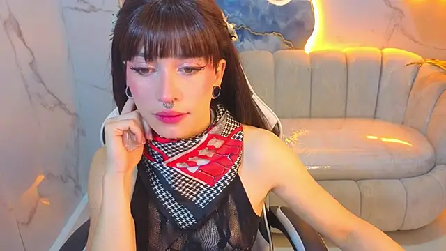 Snapshot of Lily_Tx chatting on June 24, 2026, 12:37 pm Lily Tx online show from June 24, 2026, 12:37 pm
