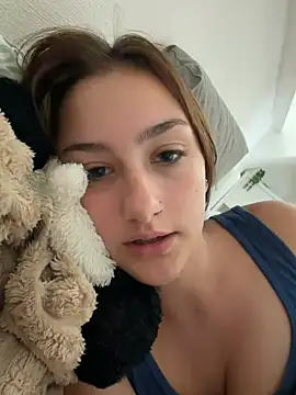 Violet Velvet online show from July 18, 2026, 3:16 pm